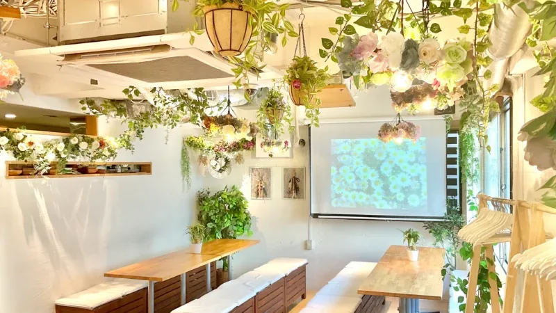 「渋谷ガーデンルーム」は、貸切に特化したおしゃれ居酒屋です！
貸切のご利用でマイク・プロジェクター・音響機器などがご利用いただけます！
同窓会の貸切は当店にお任せください！