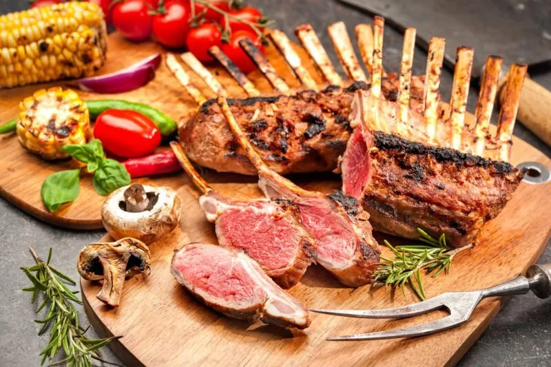 渋谷で貸切BBQするなら「渋谷ガーデンルーム3F」で!当店は室内BBQですので天候関係なくお楽しみいただけます!貸切にすると音響機器やマイク・プロジェクター・カラオケ・ゲーム機などが【無料】でご利用いただけます!